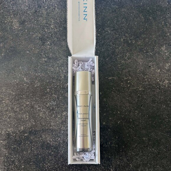 💛 SKINN Neck Amour Redensifying Serum // NIB! - Picture 3 of 8